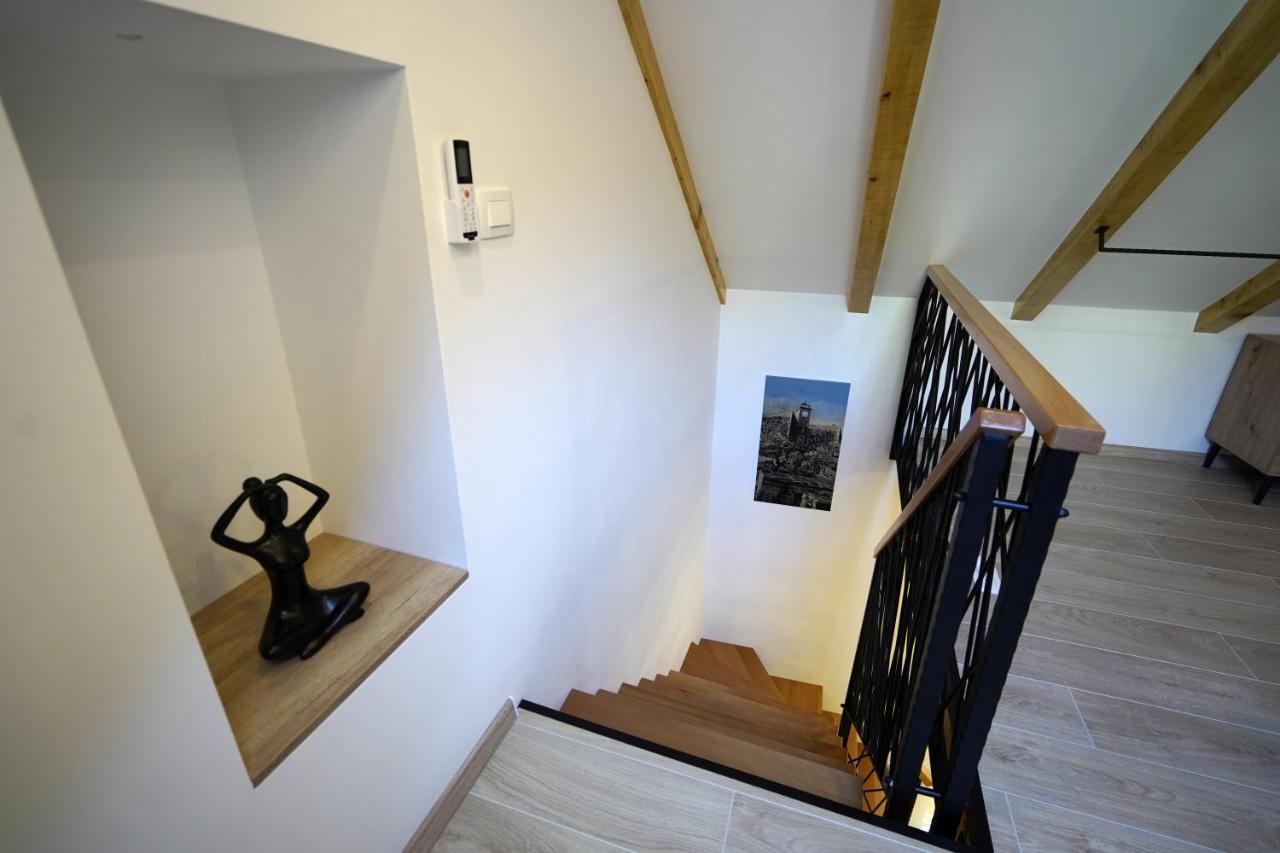 Apartment Ispod Ure Sinj Bagian luar foto