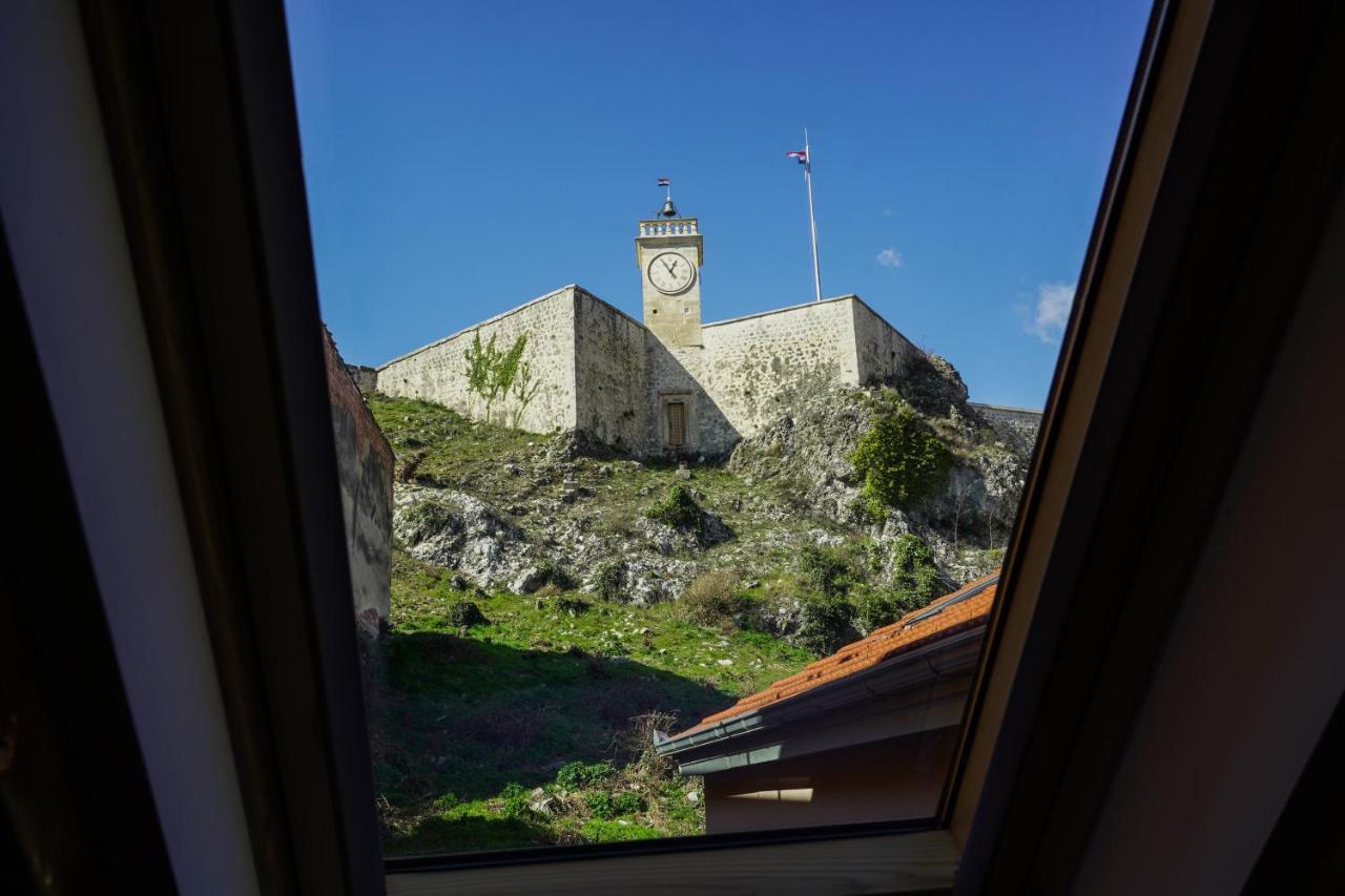 Apartment Ispod Ure Sinj Bagian luar foto