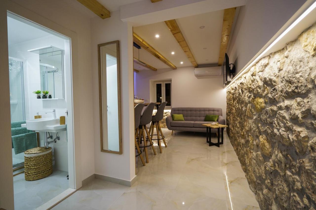 Apartment Ispod Ure Sinj Bagian luar foto