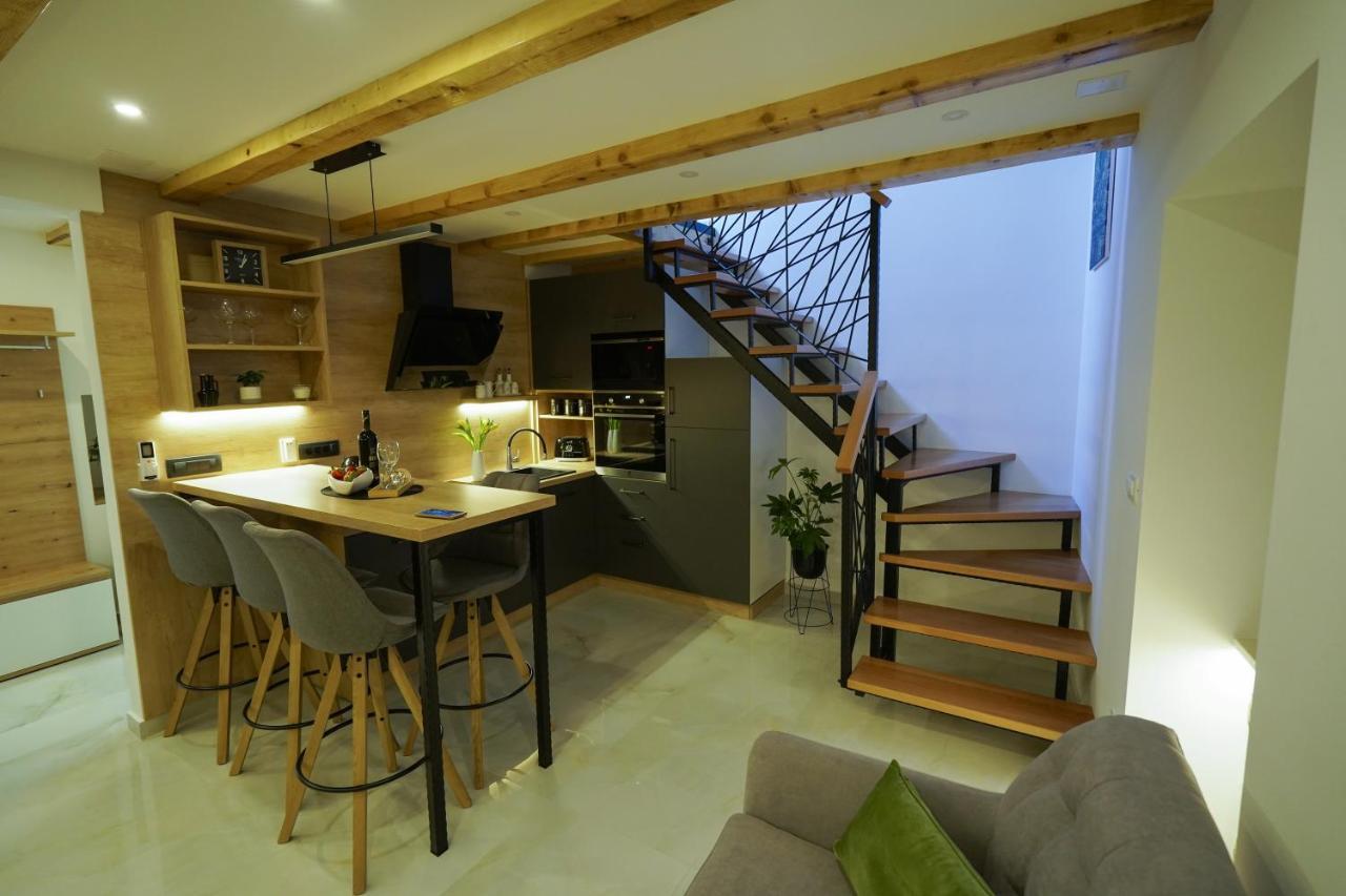 Apartment Ispod Ure Sinj Bagian luar foto